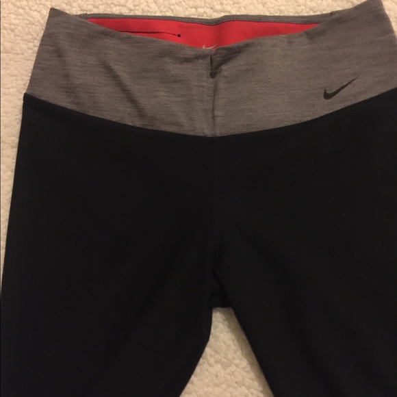 Nike One Legend Capri Pant - Picture 2 of 7
